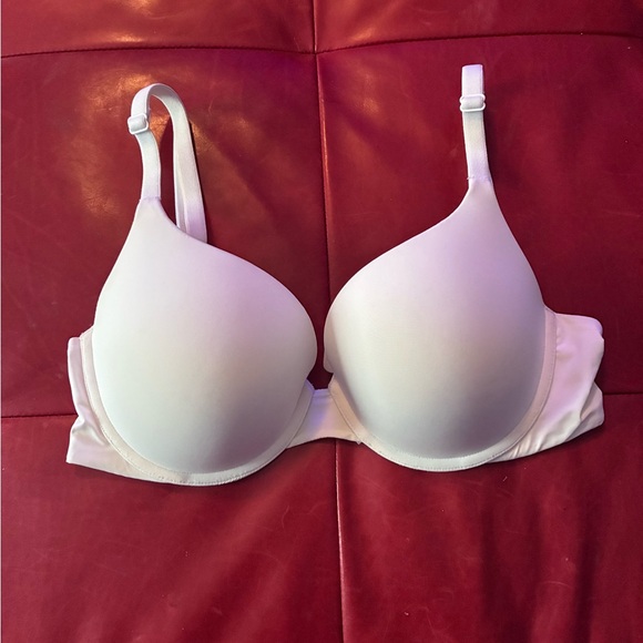 Victoria's Secret Women’s T-Shirt Full Coverage Push Up Underwire Bra, 34D - Picture 2 of 13